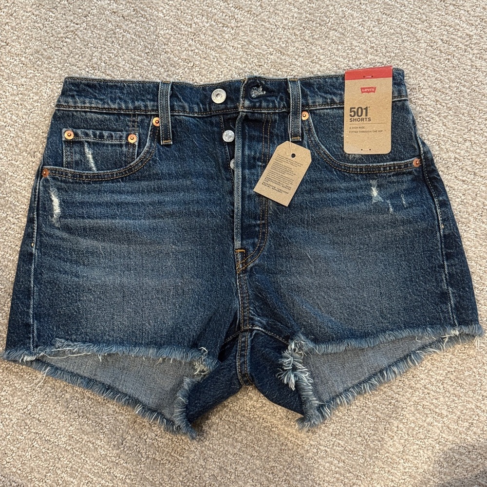 NWT LEVI SHORTS!